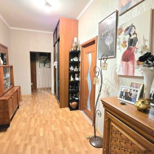 4-комн квартира Юрия Гагарина пр-кт,  д. 77