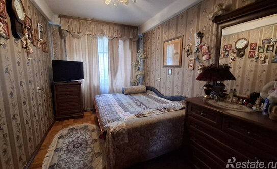 Продажа 3-комн квартиры на вторичном рынке улица Чудновского,  д. 8 к2