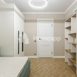 Продажа 2-комн квартиры на вторичном рынке ул Новощукинская,  д. 22