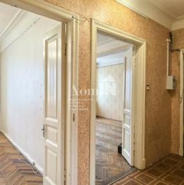 Продажа 4-комн квартиры на вторичном рынке Тобольская улица