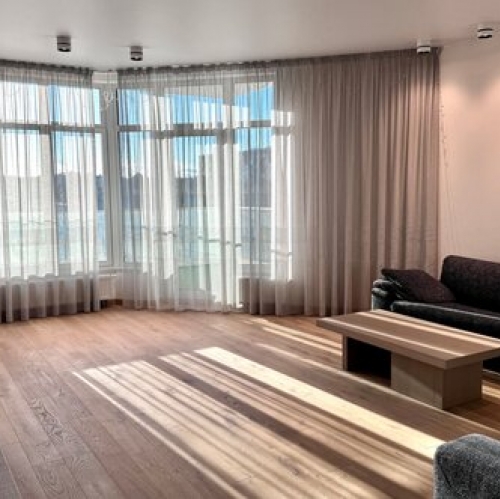 2-комн квартира Ждановская улица,  д. 45