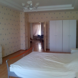 Аренда 2-комн квартиры на вторичном рынке Разночинная Б. ул ,  д. 19