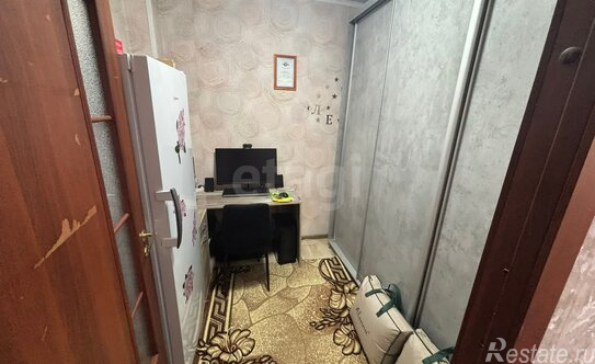 Продажа 2-комн квартиры на вторичном рынке Запрудня пгт, Ленина ул,  д. 15