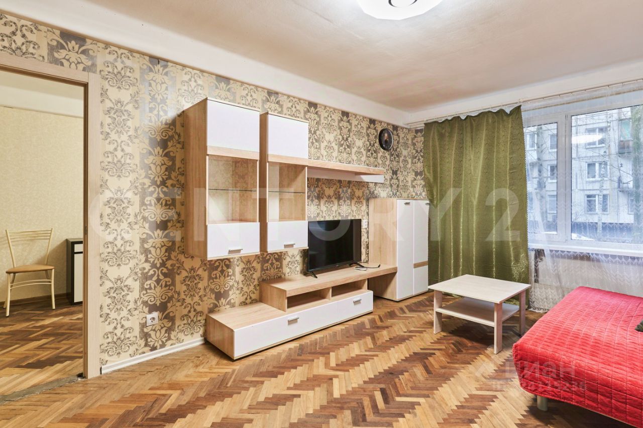 Продажа 2-комн квартиры на вторичном рынке Бухарестская улица, 31К4