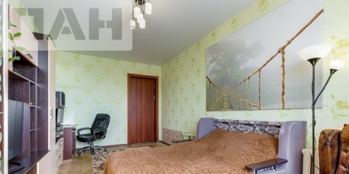 2-комн квартира Крупской ул,  д. 11