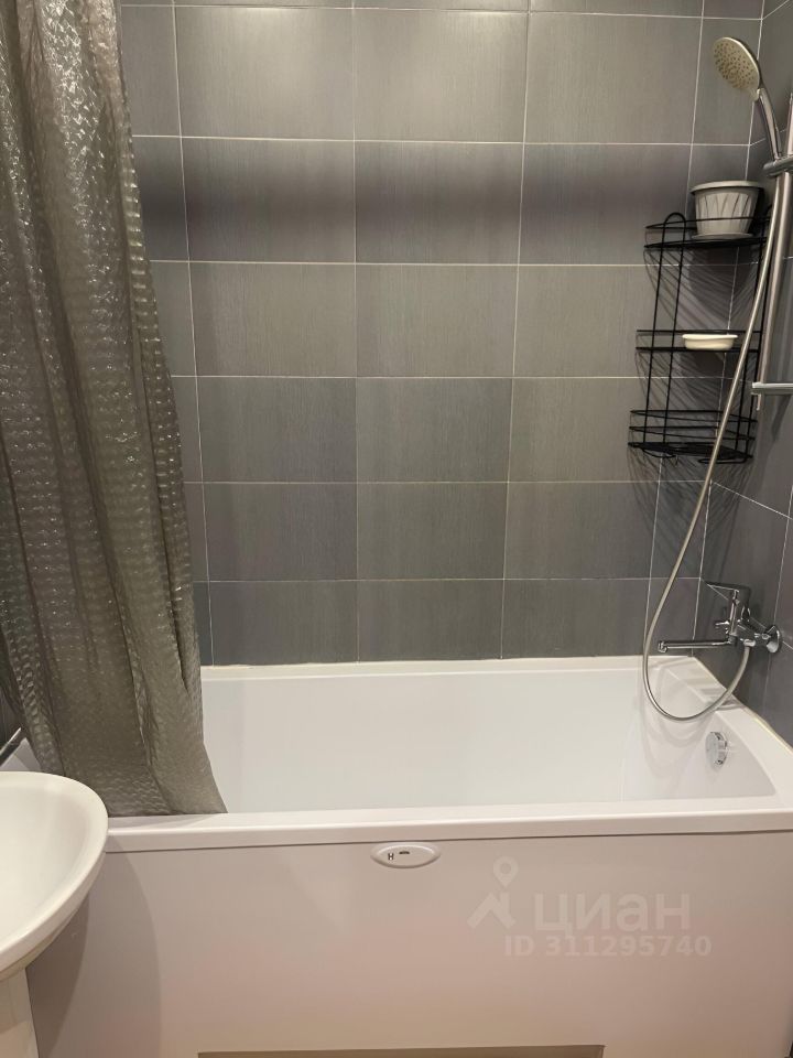 Аренда 1-комн квартиры на вторичном рынке улица Среднерогатская, 16к4