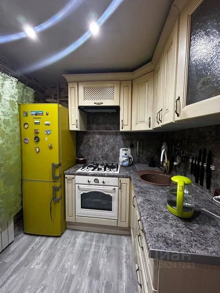 Продажа 2-комн квартиры на вторичном рынке Лобня, улица Калинина,  д. 15