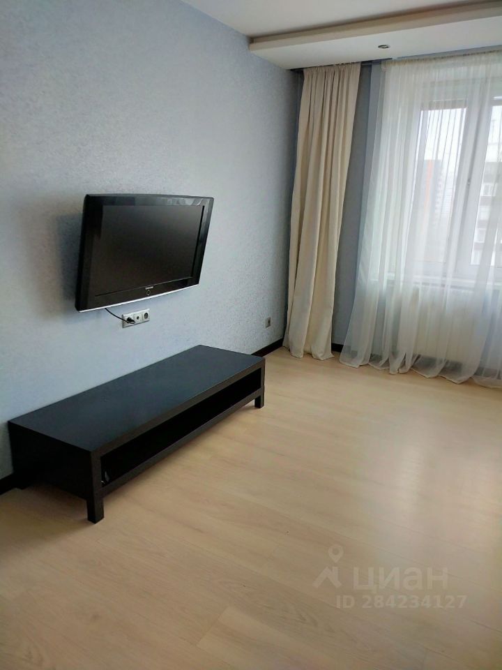 Аренда 1-комн квартиры на вторичном рынке Молодогвардейская улица, 38К1