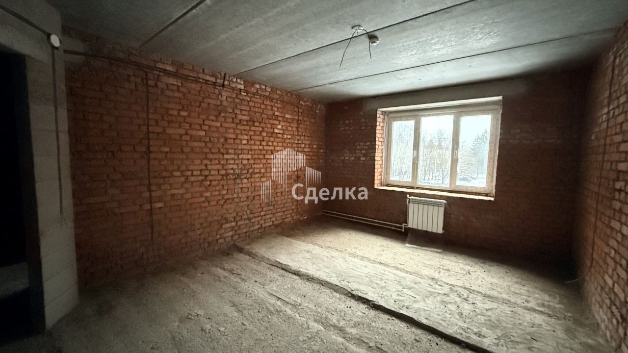 Продажа 1-комн квартиры на вторичном рынке пос. Радужный, 65
