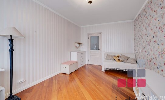 Продажа 4-комн квартиры на вторичном рынке ул Заповедная,  д. 18,  к. 3