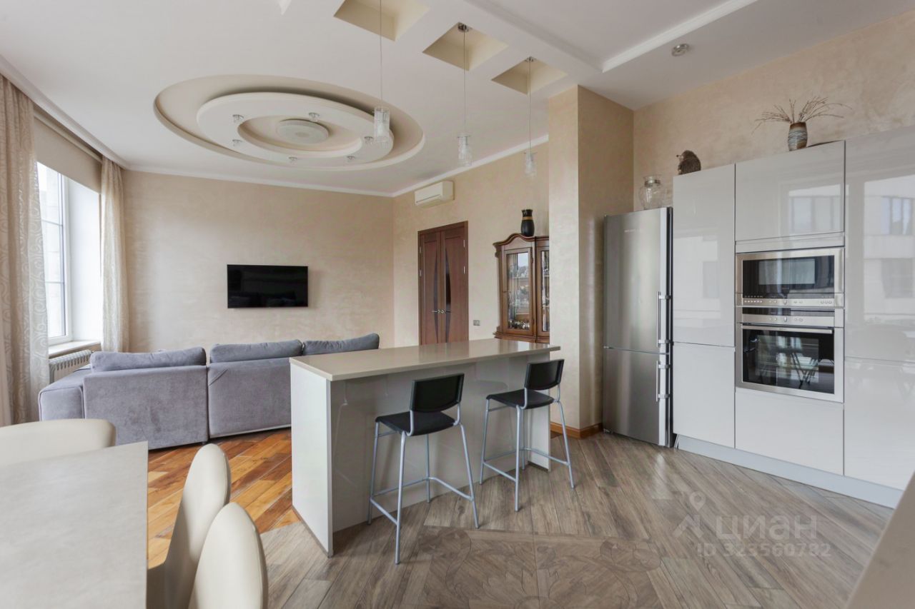 Продажа 4-комн квартиры на вторичном рынке Заречье пгт, улица Весенняя, 1с5