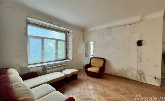 Продажа 3-комн квартиры на вторичном рынке улица Климашкина,  д. 20