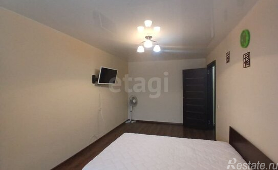 Продажа 1-комн квартиры на вторичном рынке Волхов, ул Авиационная,  д. 40