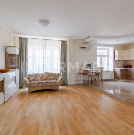 Продажа 3-комн квартиры на вторичном рынке М. Ордынка ул., 3