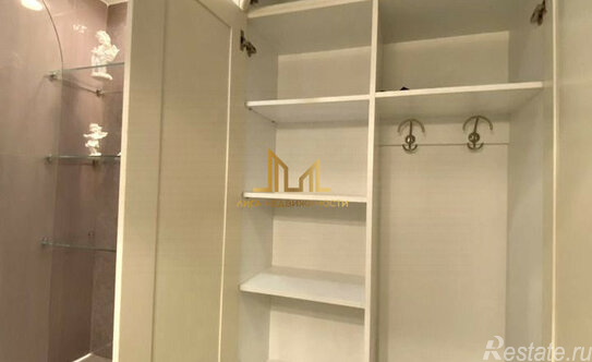 Продажа 2-комн квартиры на вторичном рынке Киевская улица,  д. 3