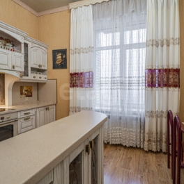 Продажа 2-комн квартиры на вторичном рынке Гаккелевская улица,  д. 33 к1
