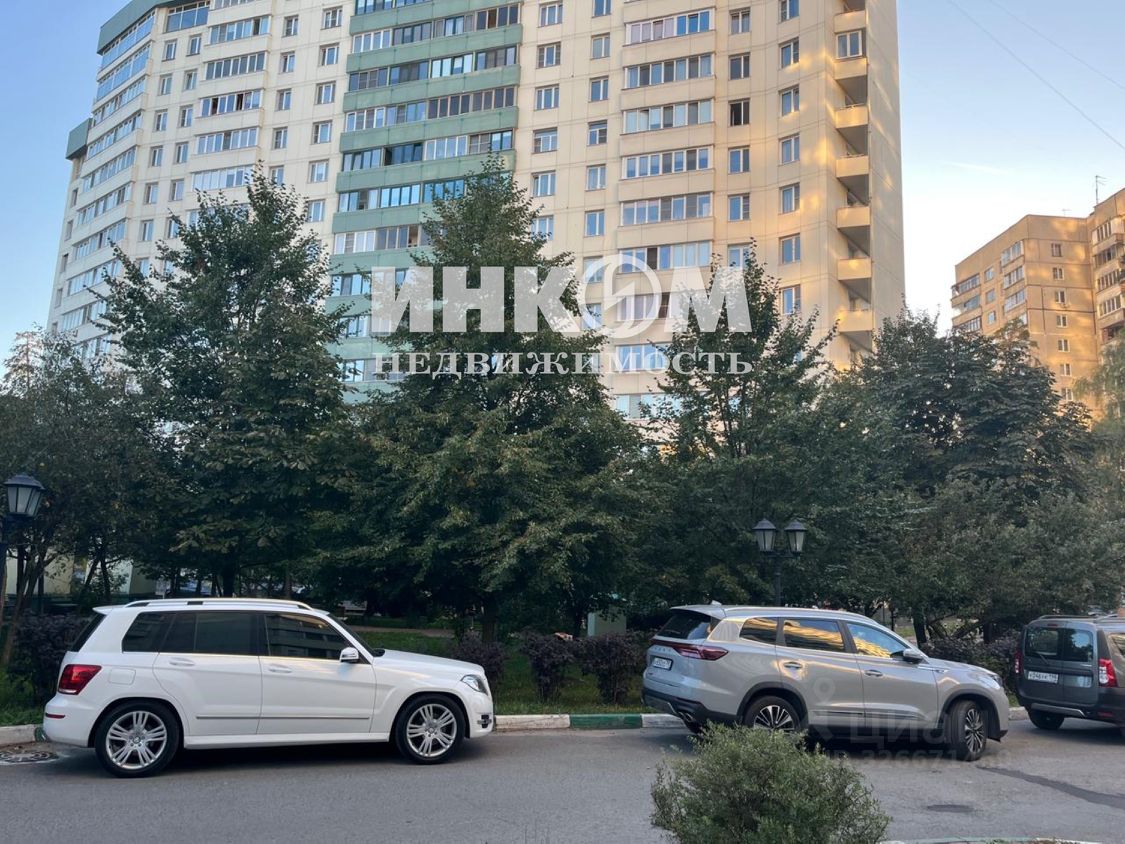 Продажа 2-комн квартиры на вторичном рынке Жуковский, улица Амет-хан Султана, 15к2