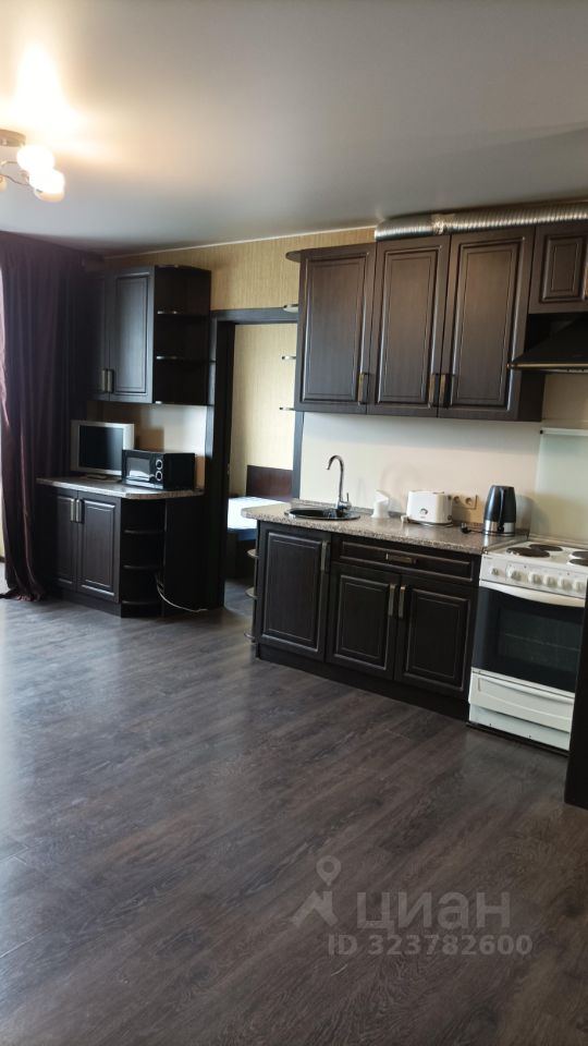 Аренда 2-комн квартиры на вторичном рынке Гурьянова ул,  д. 4К1