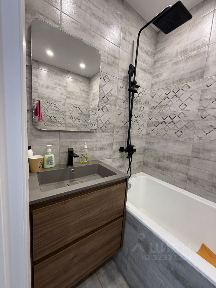 Аренда 2-комн квартиры на вторичном рынке с. Немчиновка, улица Ольховая,  д. 9