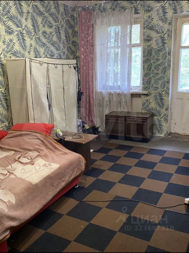 Продажа 3-комн квартиры на вторичном рынке Лобня, улица 40 лет Октября, 5