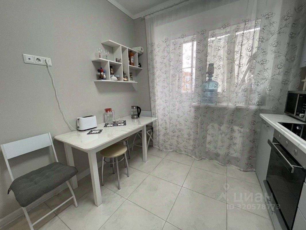 Продажа 2-комн квартиры на вторичном рынке улица Харлампиева, 22к1