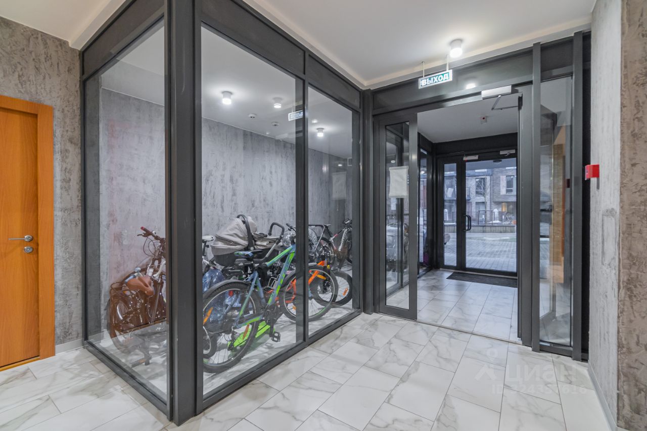 Продажа 1-комн квартиры на вторичном рынке пос. Стрельна, Красносельское шоссе, 22