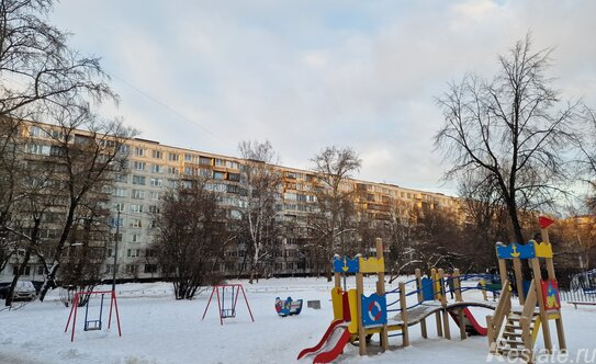 Продажа 2-комн квартиры на вторичном рынке улица Белы Куна,  д. 25