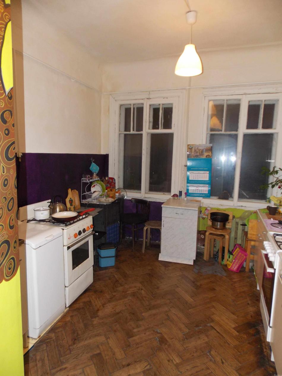 Продажа комнаты Свечной переулок,  д. 27