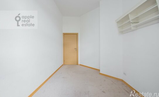 Аренда 4-комн квартиры на вторичном рынке Цветной бульвар,  д. 16/1