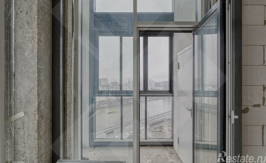 Продажа 4-комн квартиры на вторичном рынке проспект Лихачёва,  д. 10 к2
