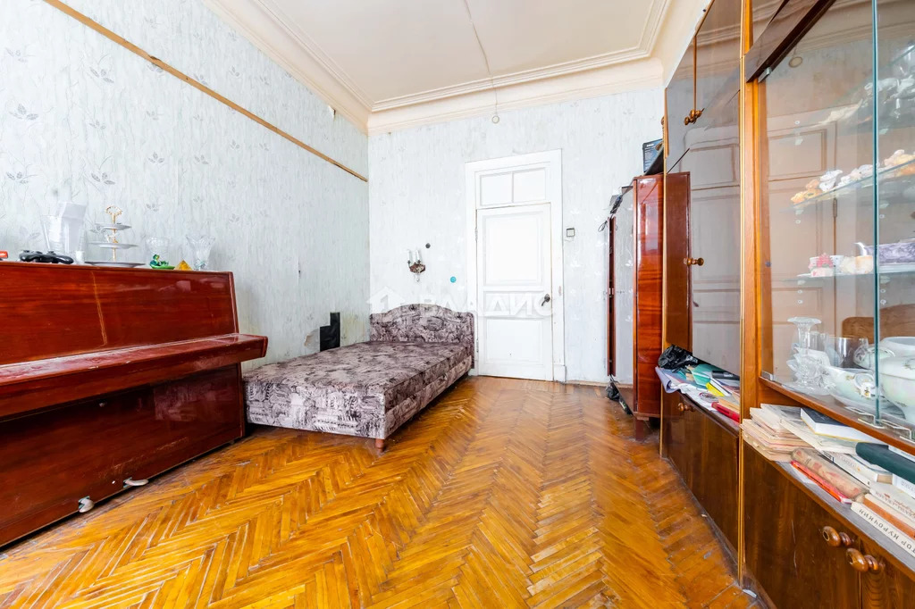 3-комн квартира ул. Кирилловская,  д. 22