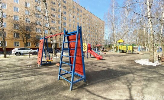 Продажа 3-комн квартиры на вторичном рынке Красково дп, Заводская 2-я ул,  д. 20