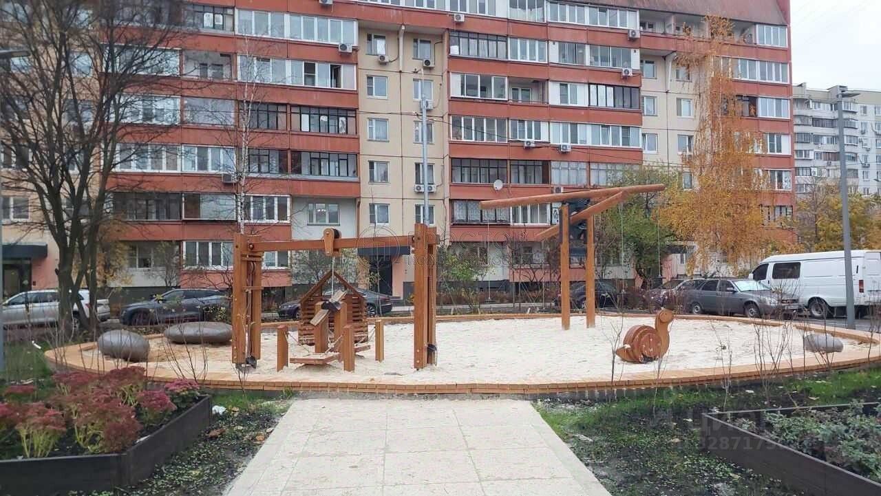 Продажа 2-комн квартиры на вторичном рынке Суздальская улица, 8К2