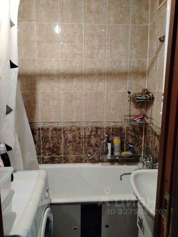 Продажа 2-комн квартиры на вторичном рынке улица Кораблестроителей, 23К2