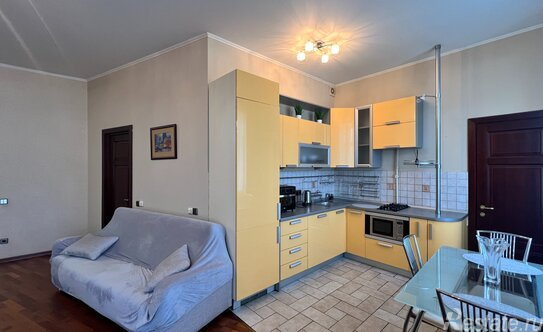 Продажа 3-комн квартиры на вторичном рынке Садовая-Черногрязская улица