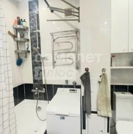 Продажа 2-комн квартиры на вторичном рынке улица Вавиловых,  д. 13 к2
