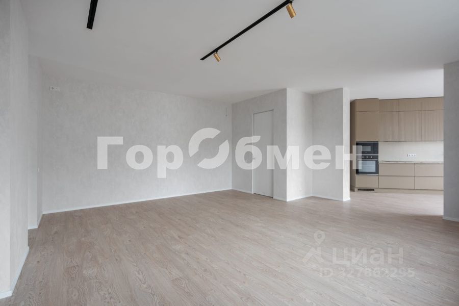 Продажа 3-комн квартиры на вторичном рынке улица Космонавта Волкова, 5Б