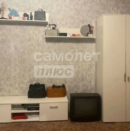 Продажа 1-комн квартиры на вторичном рынке Онежская улица,  д. 12