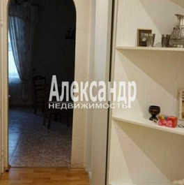 Продажа 4-комн квартиры на вторичном рынке Казанская улица,  д. 45