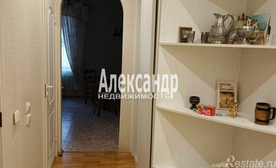 Продажа 4-комн квартиры на вторичном рынке Казанская улица,  д. 45