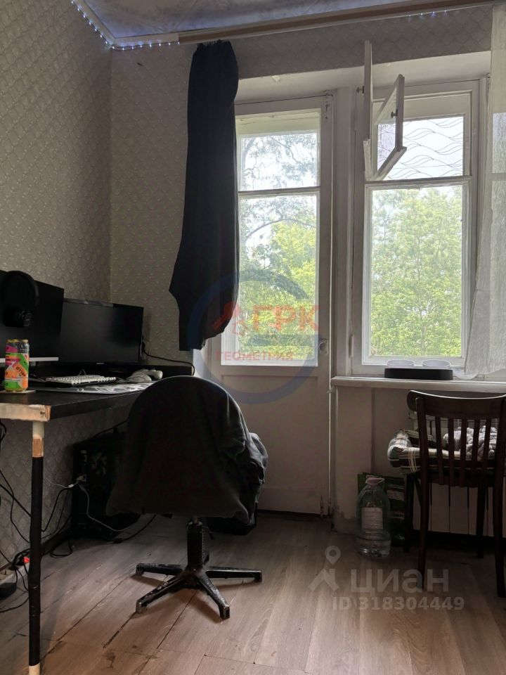 Продажа 2-комн квартиры на вторичном рынке Кутузовский проспект, 76