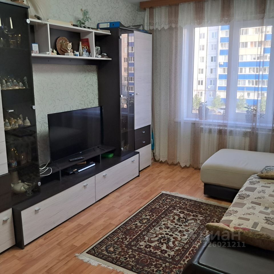 Продажа 3-комн квартиры на вторичном рынке Кингисепп, улица Строителей, 11