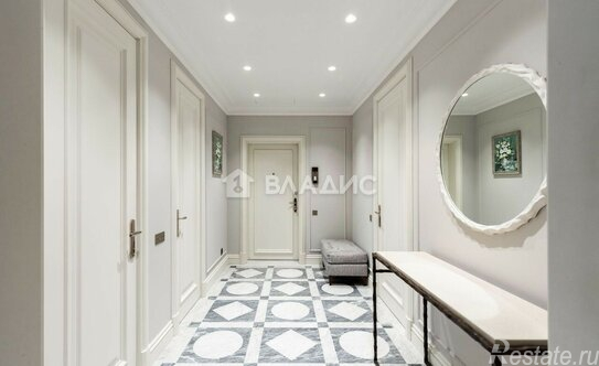 Продажа 5-комн квартиры на вторичном рынке Одинцовский городской округ, Весенняя улица,  д. 2 к6