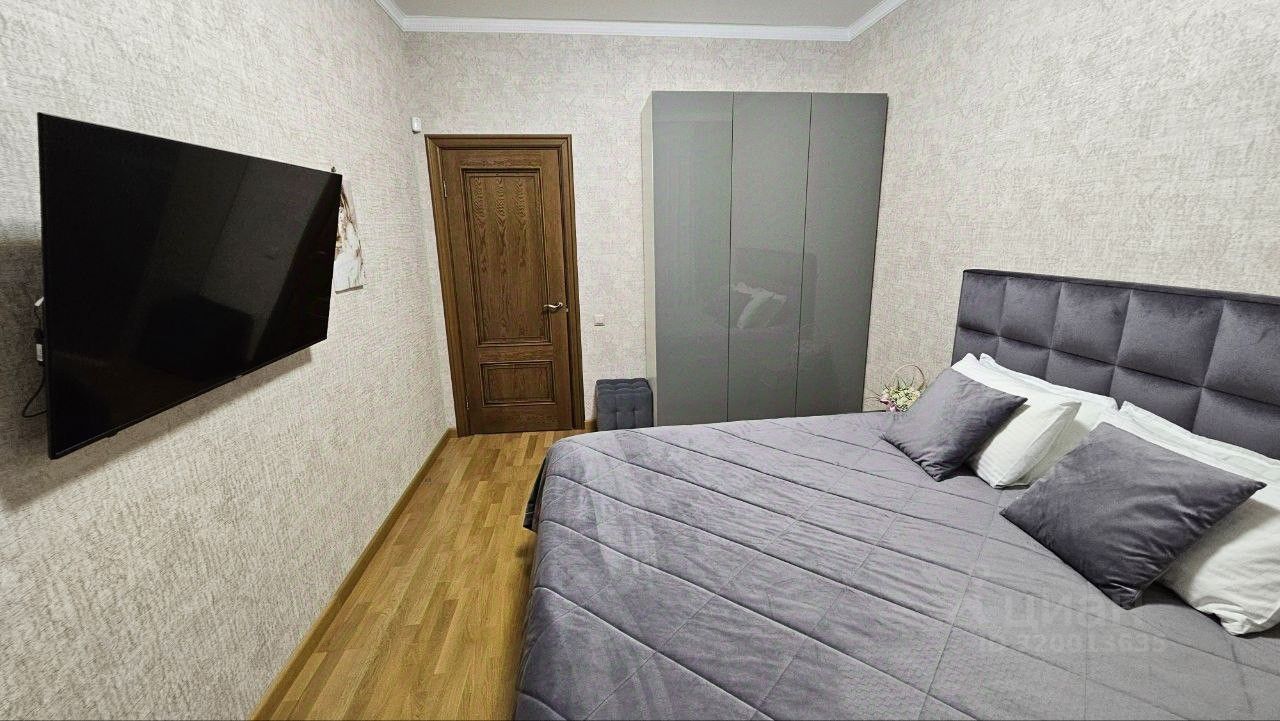 Продажа 3-комн квартиры на вторичном рынке Международный кв-л, Клязьма-Старбеево мкр, улица Загородная,  д. 2