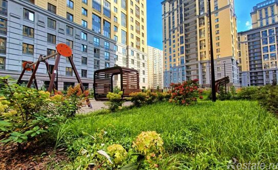 Продажа 3-комн квартиры на вторичном рынке Октябрьская наб,  д. 40