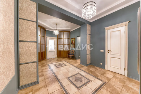 Продажа 4-комн квартиры на вторичном рынке ул. Блохина,  д. 13