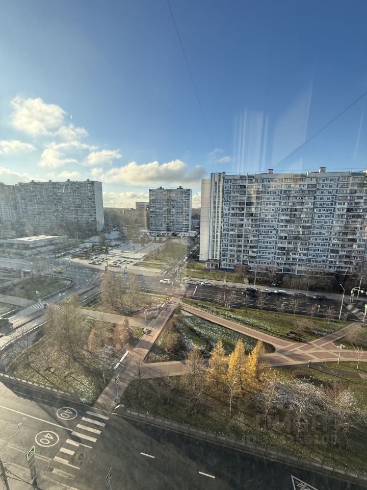 Аренда 1-комн квартиры на вторичном рынке Осенний бульвар, 16К1