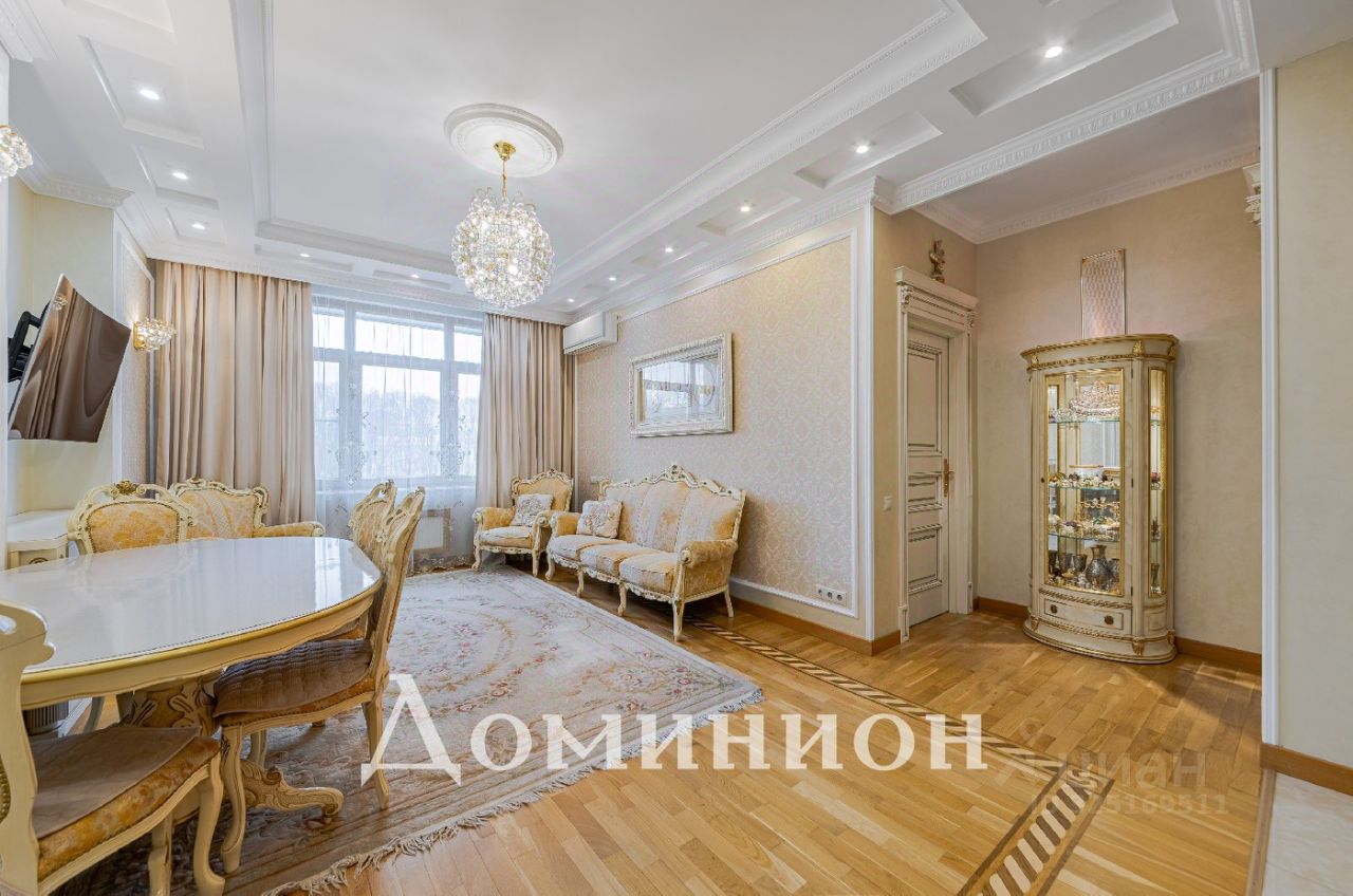 Продажа 4-комн квартиры на вторичном рынке Ломоносовский проспект, 25к1