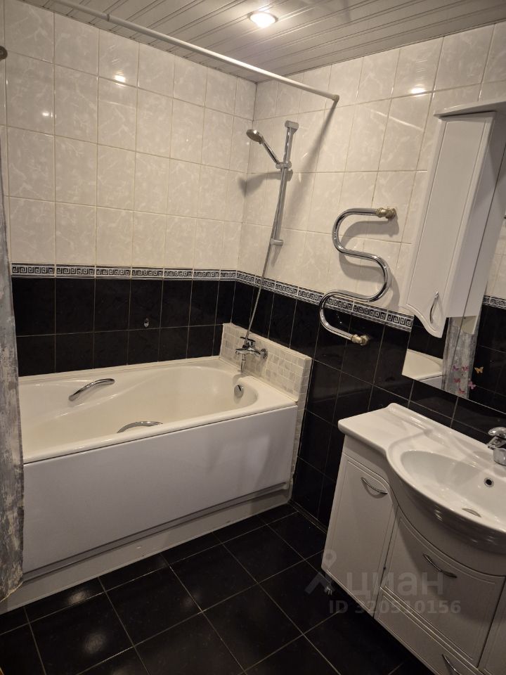 Продажа 2-комн квартиры на вторичном рынке улица Савушкина, 133к1Д