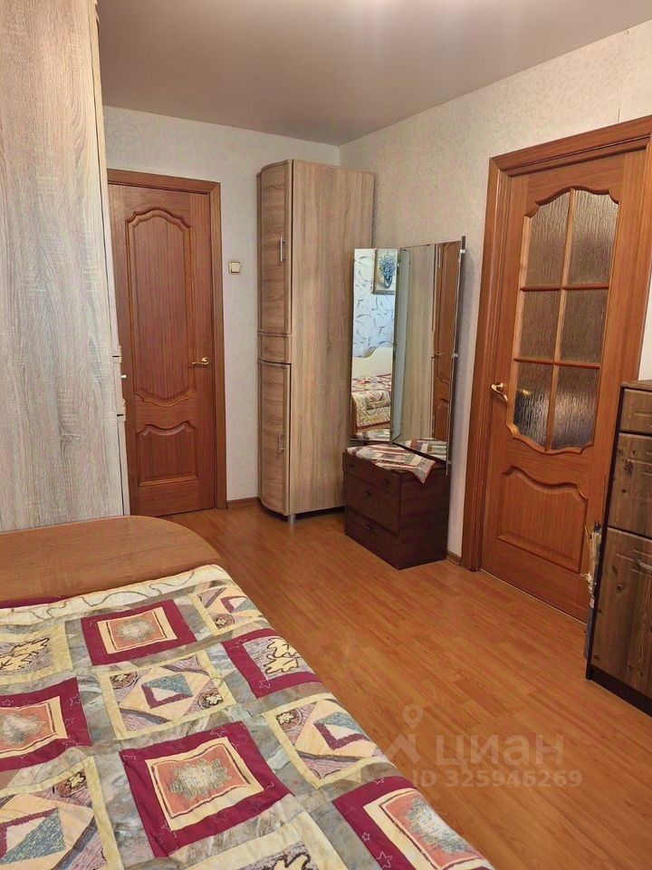 Продажа 2-комн квартиры на вторичном рынке улица Крюкова,  д. 11